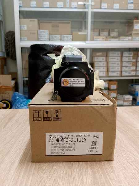 Panasonic MHMF042L1U2M