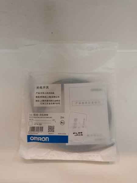 OMRON E32-CC200 2M