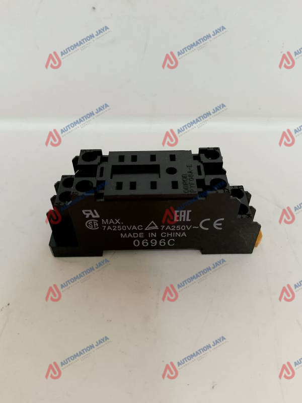 P2CF-08-E Omron